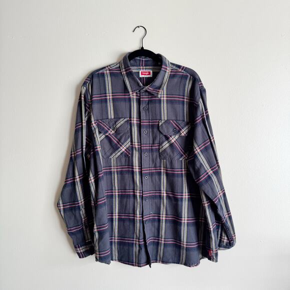 Wrangler Other - Wrangler Grey Black Plaid Button Up Flannel Shirt - XL